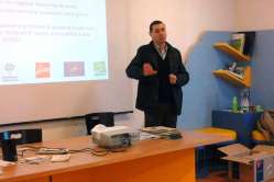 2013-11-23_incontro Nuovi modelli di sviluppo_001.jpg