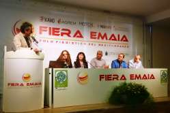 E3 - 2014-05-11_foto incontro AGREM 001